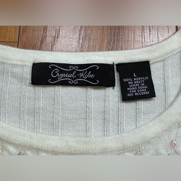 Vintage Large Krystal Kobe White/ Cream Cable Knit Sweater with Sequin Detail - Picture 5 of 11